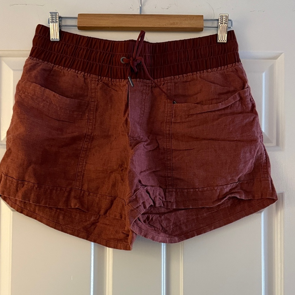 Athleta Women's Athletic Shorts in Burgundy